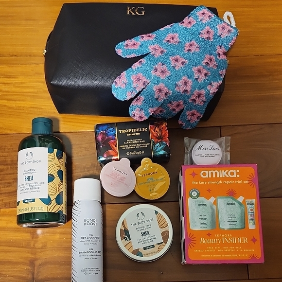 amika Other - KG Black Cosmetic Bag with Skincare and Haircare Set